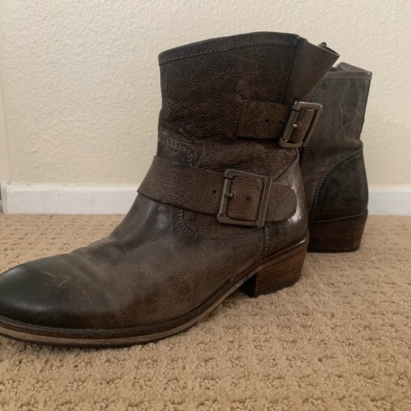 Women’s Seychelles Moto Boots - Picture 2 of 5